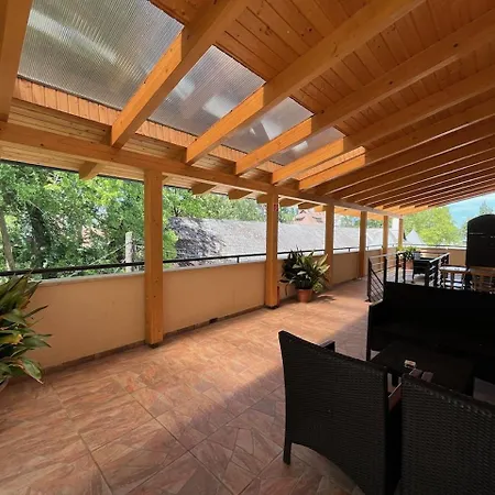 Διαμέρισμα Haz