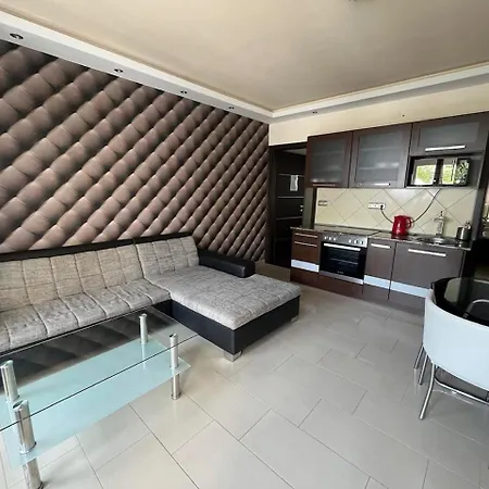 Haz Διαμέρισμα Balatonlelle